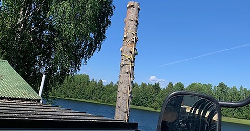 Grävmaskin vid markarbete i Piteå